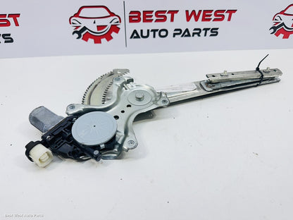 2017 MITSUBISHI OUTLANDER Right Front Window Reg/Motor