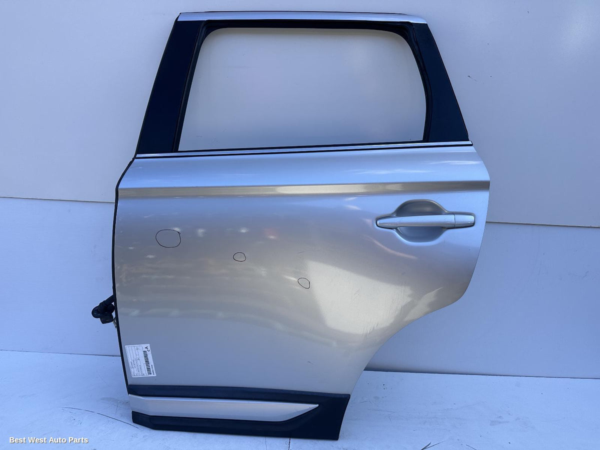 2017 MITSUBISHI OUTLANDER Left Rear Door/Sliding