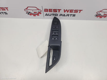 2017 MITSUBISHI OUTLANDER Pwr Dr Wind Switch