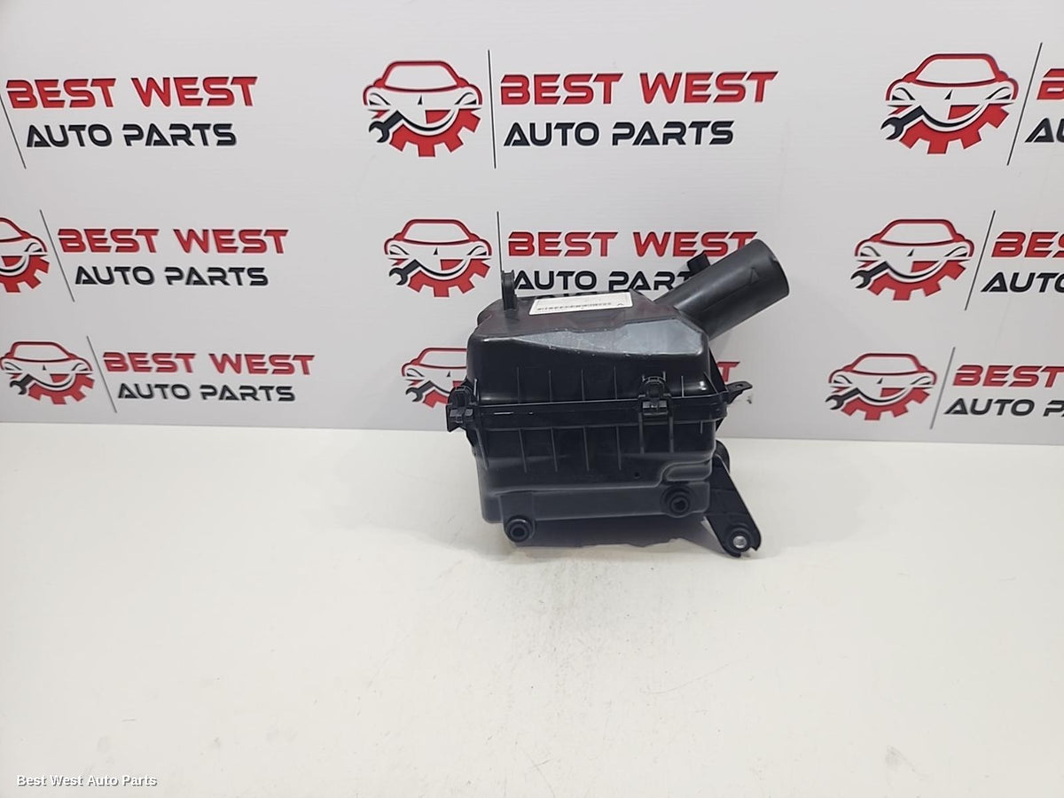 2017 MITSUBISHI OUTLANDER Air Cleaner/Box