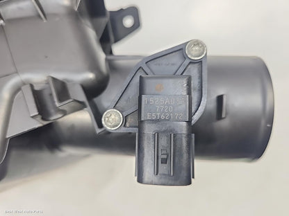 2017 MITSUBISHI OUTLANDER Air Cleaner/Box