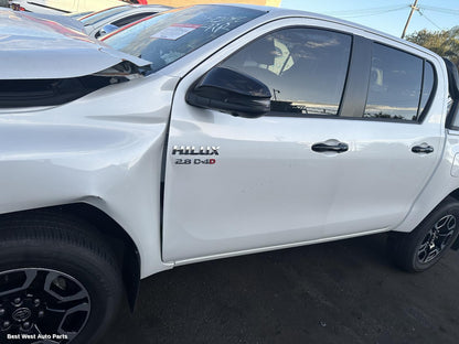 2025 TOYOTA HILUX Door Handle