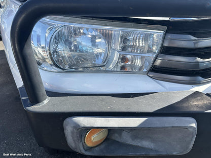 2017 TOYOTA HILUX Right Headlamp