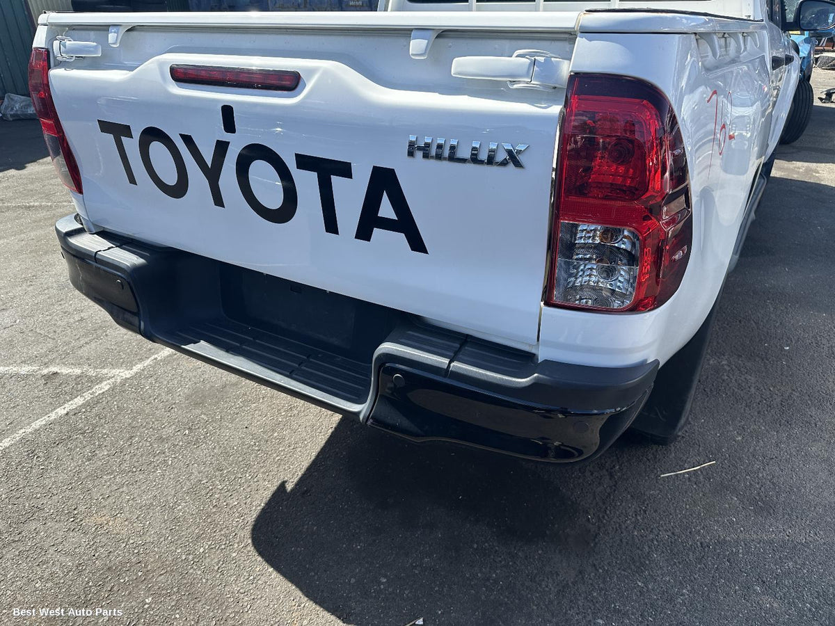 2017 TOYOTA HILUX Rear Bumper