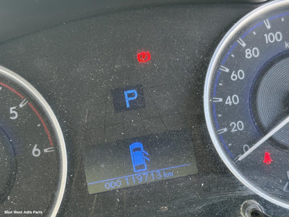 2017 TOYOTA HILUX Instrument Cluster