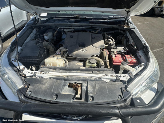 2017 TOYOTA HILUX Engine