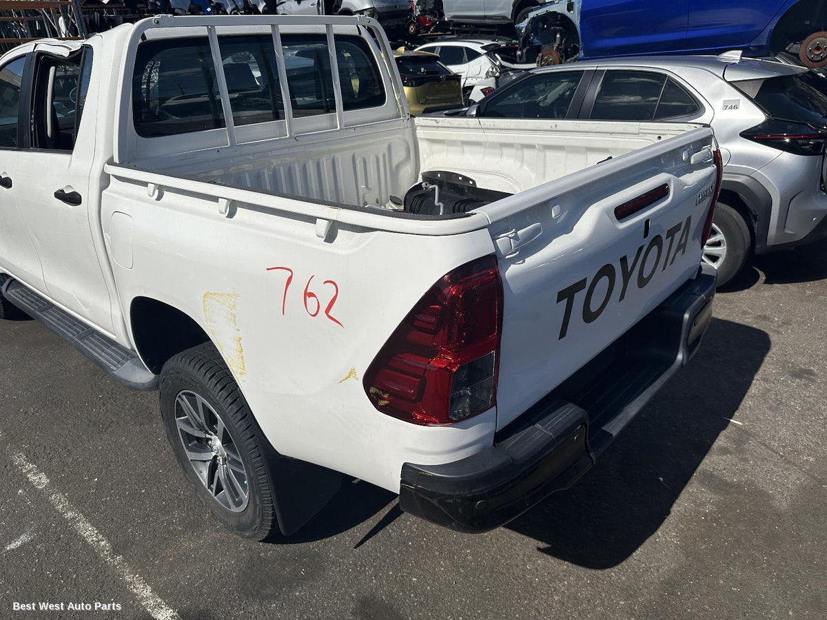 2017 TOYOTA HILUX Ute Back