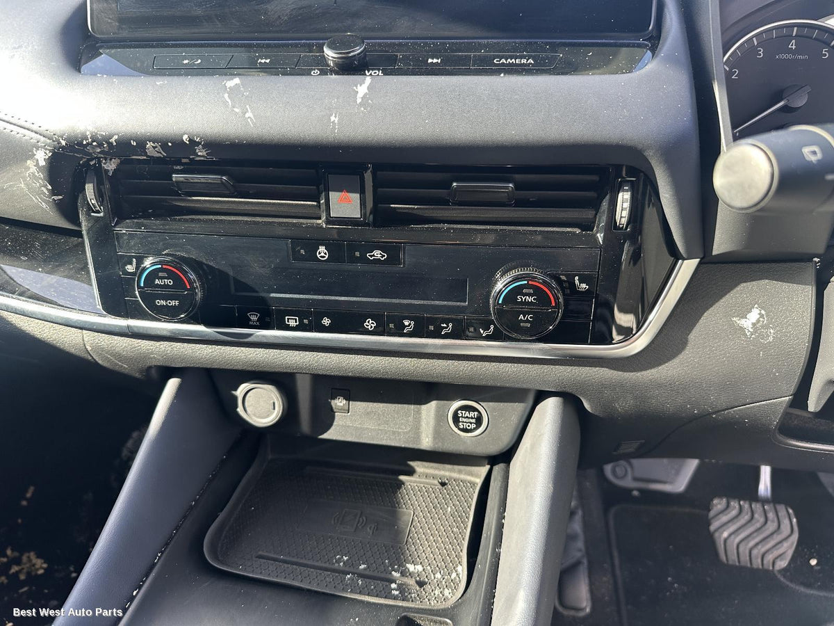 2023 NISSAN QASHQAI Trim Panel