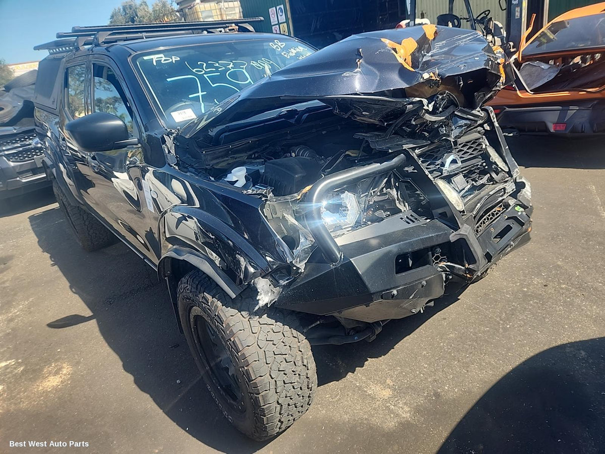 2021 NISSAN NAVARA Right Rear Door Window