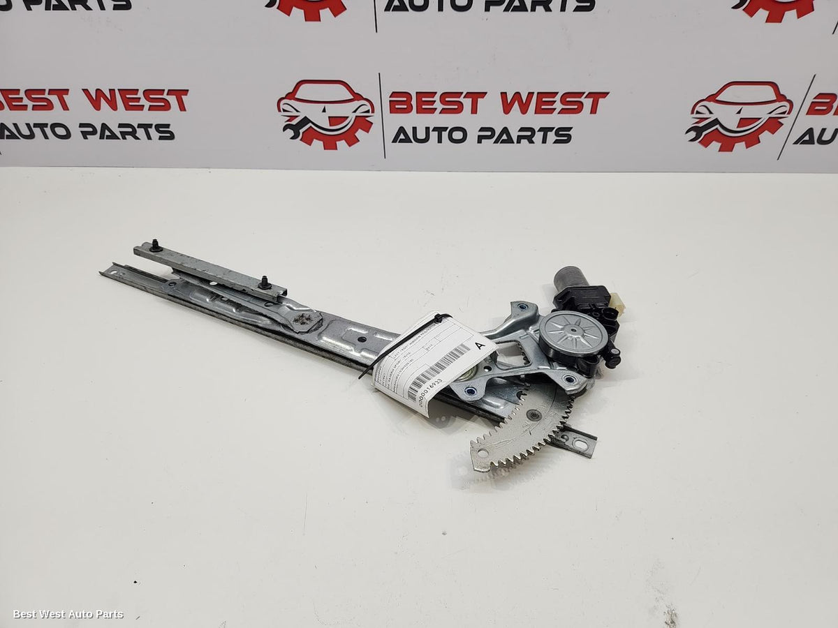 2019 MITSUBISHI PAJERO Left Front Window Reg/Motor
