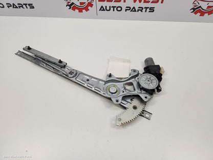 2019 MITSUBISHI PAJERO Left Front Window Reg/Motor