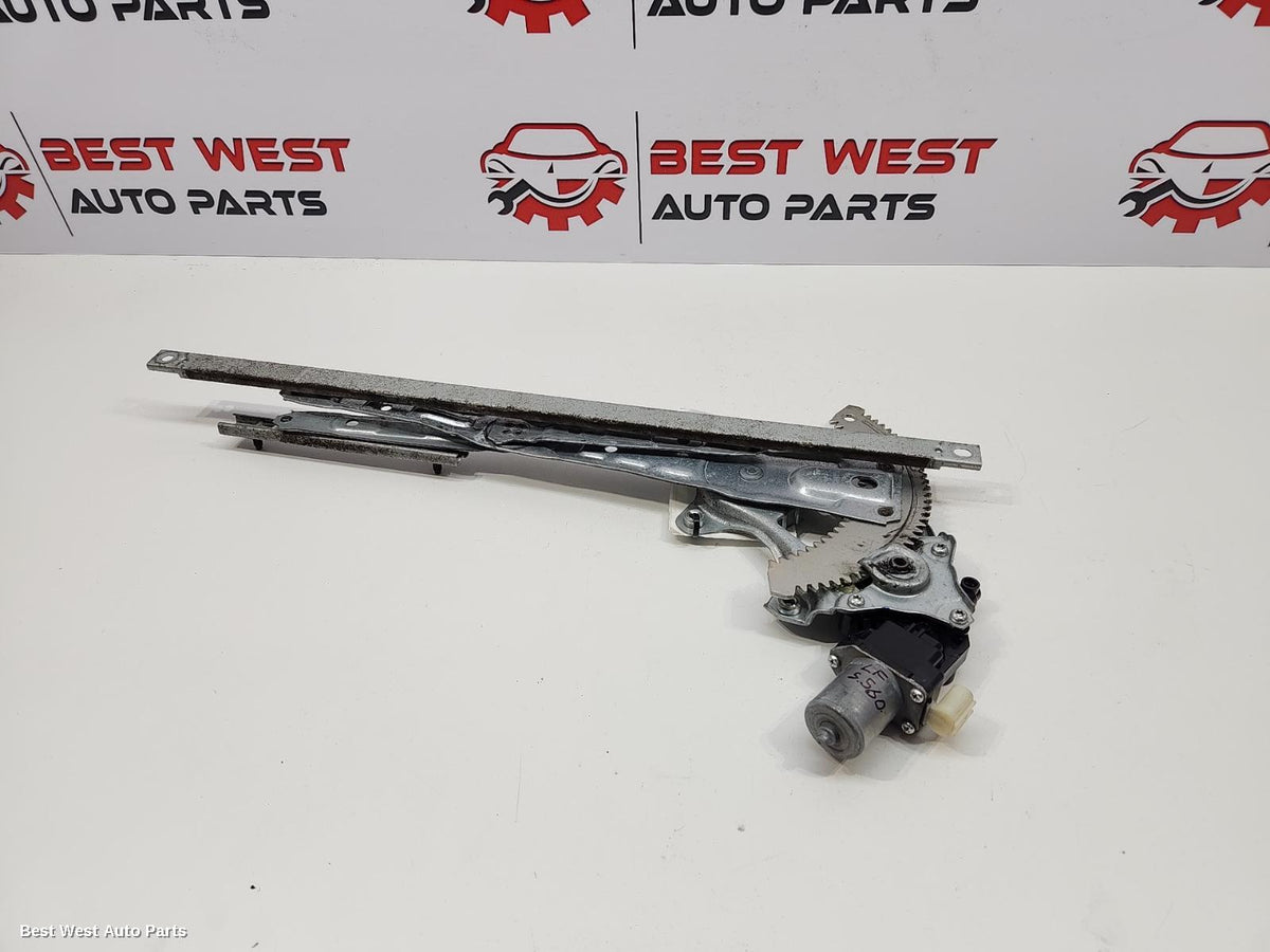 2019 MITSUBISHI PAJERO Left Front Window Reg/Motor
