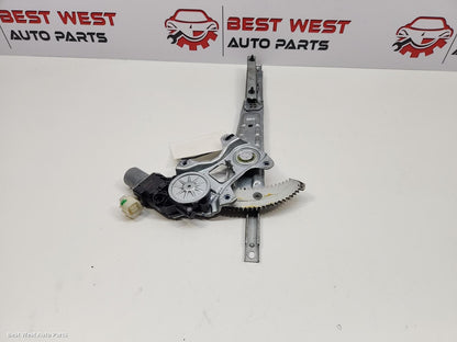2019 MITSUBISHI PAJERO Right Front Window Reg/Motor