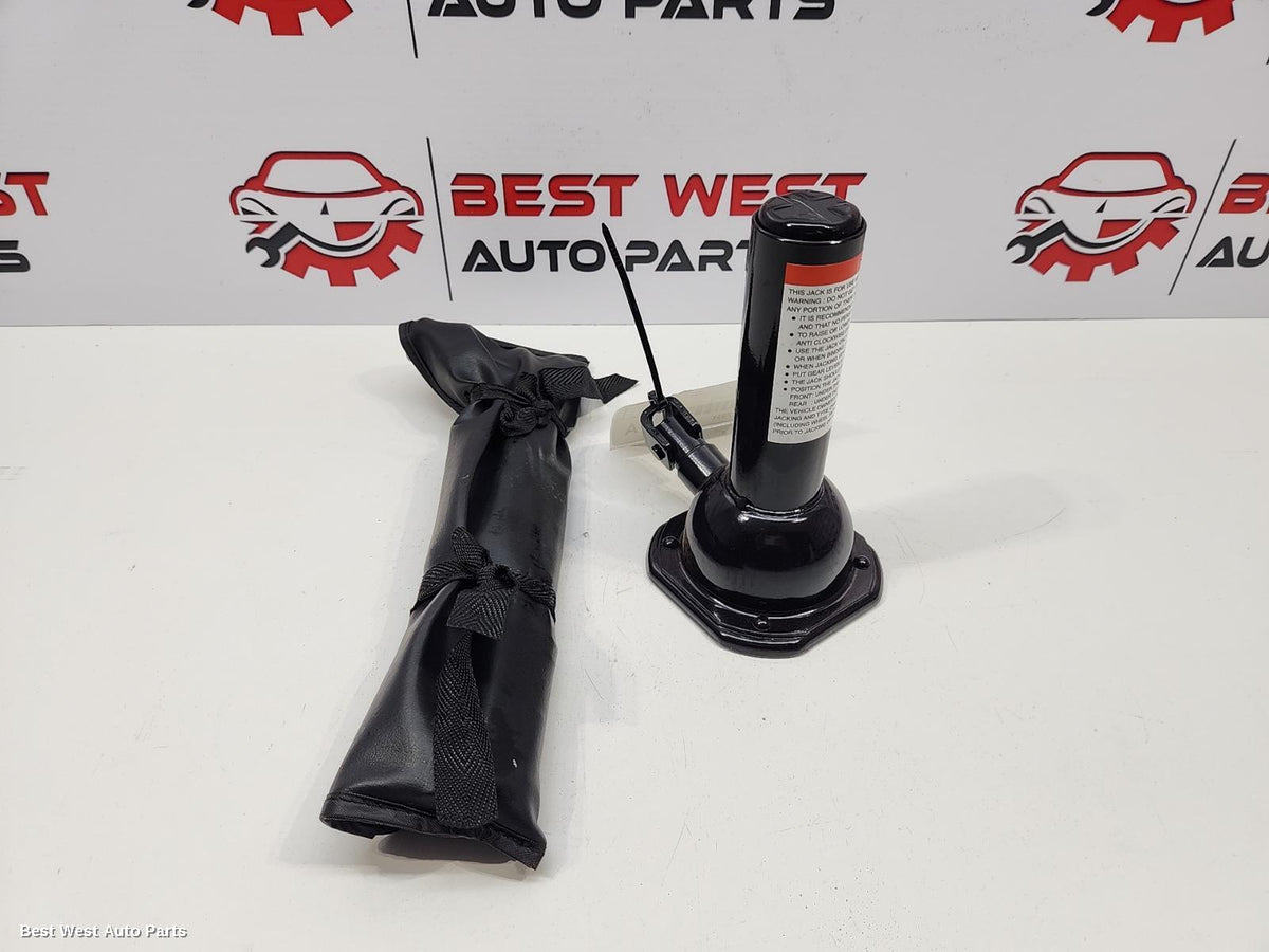 2025 MAZDA BT50 Jack/Tool Kit