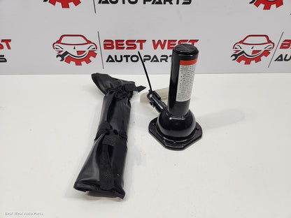 2025 MAZDA BT50 Jack/Tool Kit