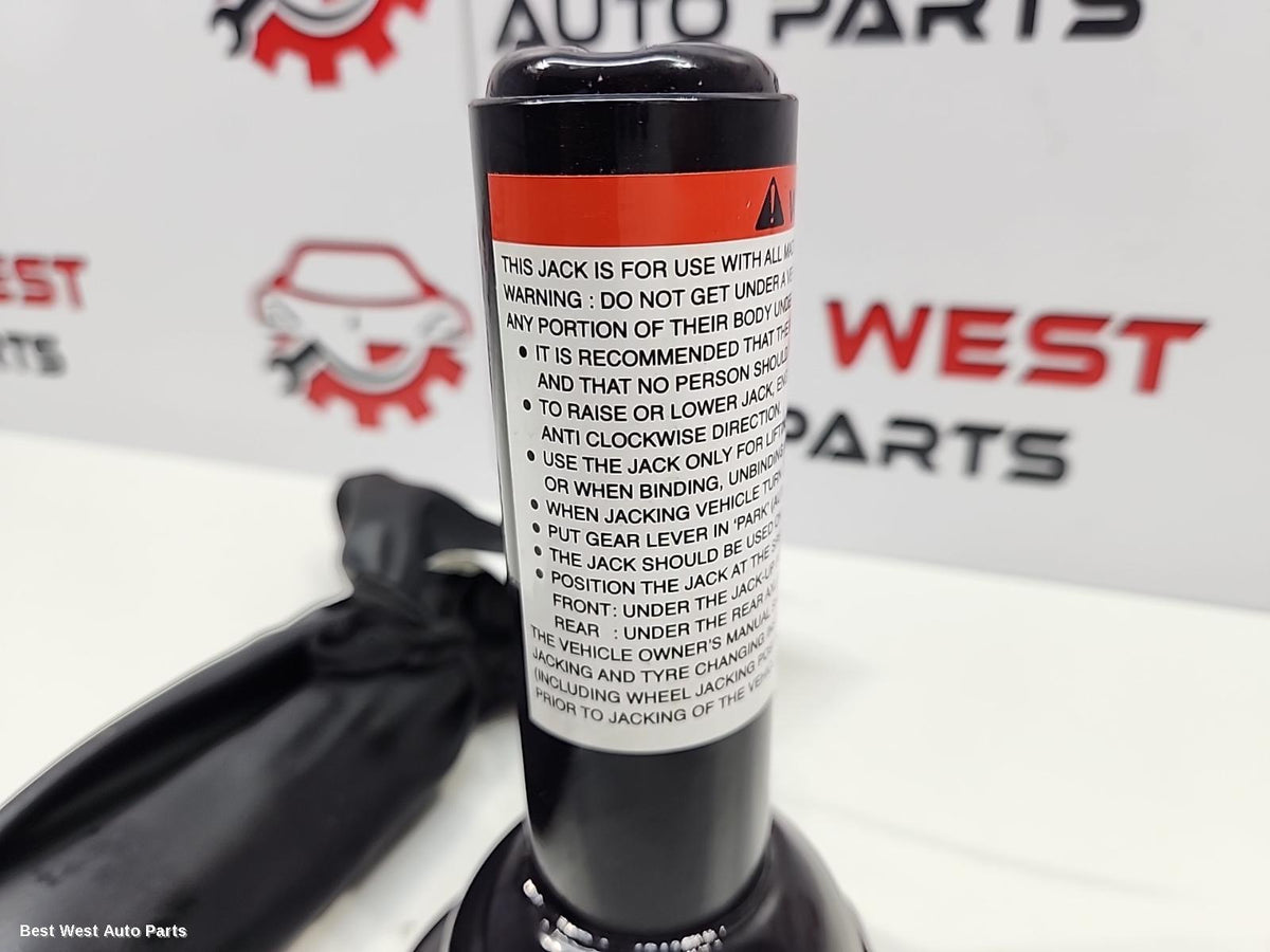 2025 MAZDA BT50 Jack/Tool Kit