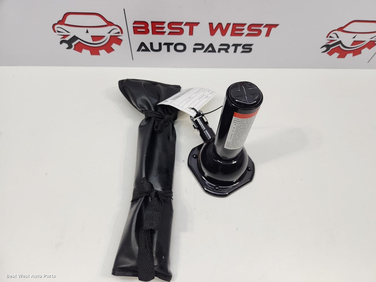 2025 MAZDA BT50 Jack/Tool Kit