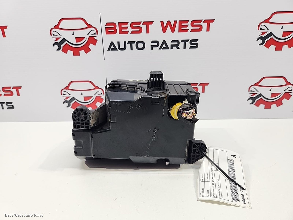 2019 MITSUBISHI PAJERO Fuse Box