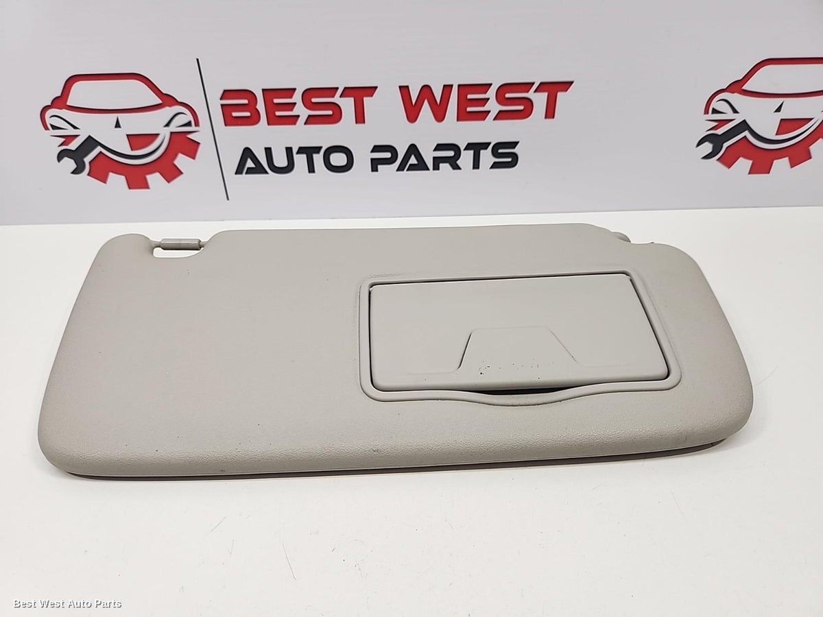 2019 MITSUBISHI PAJERO Sunvisor