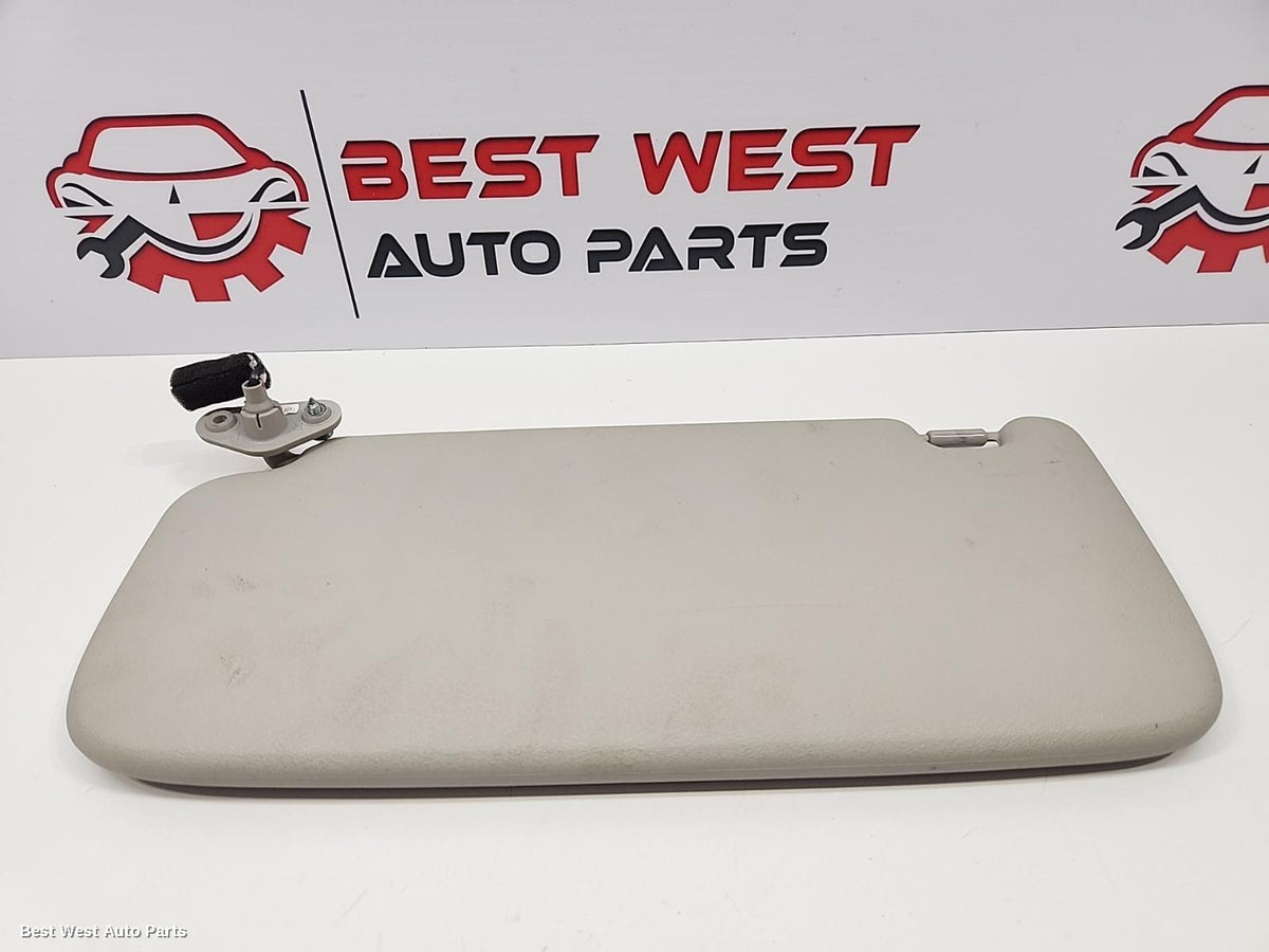 2019 MITSUBISHI PAJERO Sunvisor