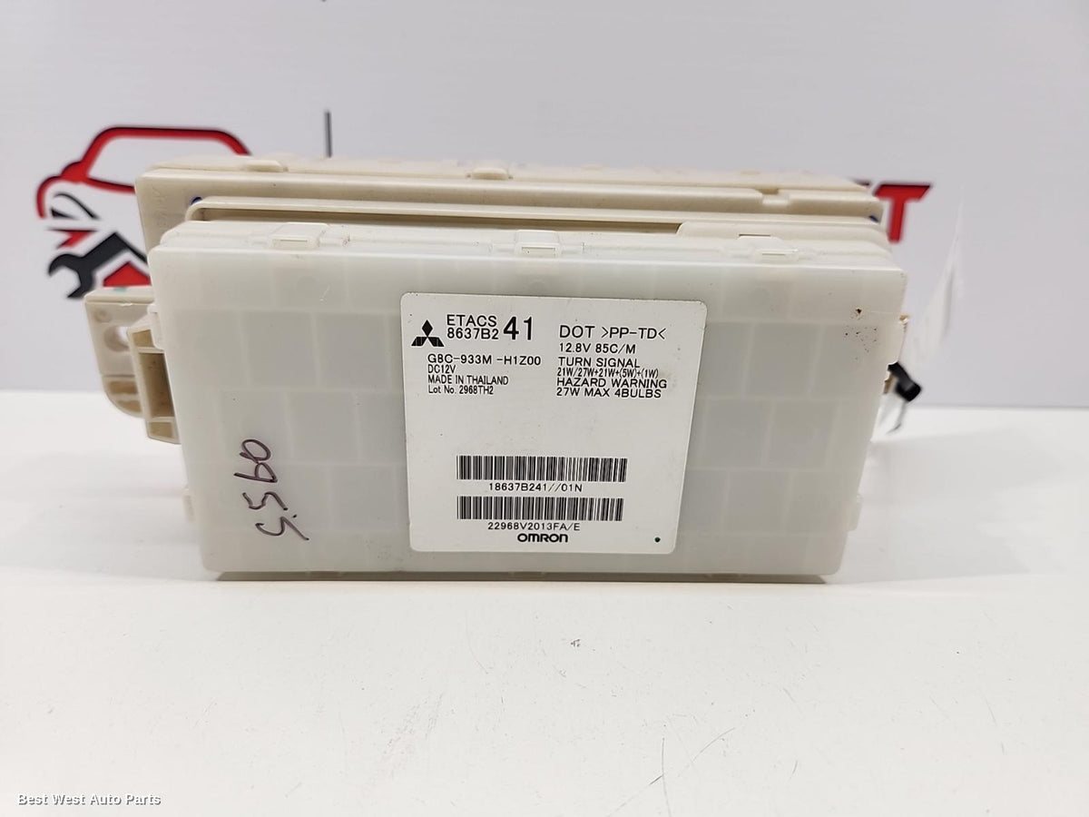 2019 MITSUBISHI PAJERO Fuse Box