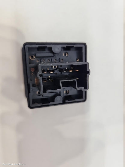 2019 MITSUBISHI PAJERO Misc Switch/Relay