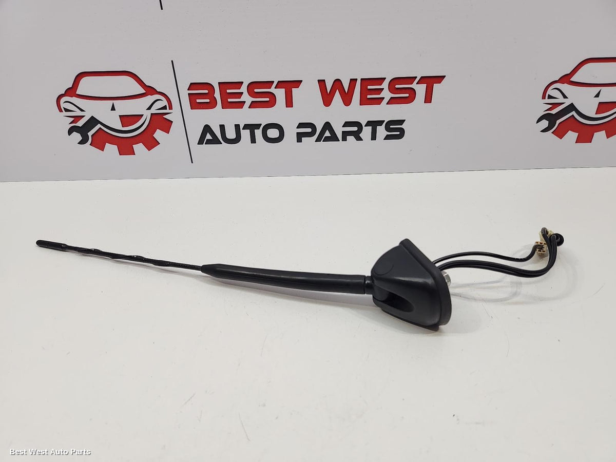 2019 MITSUBISHI TRITON Antenna