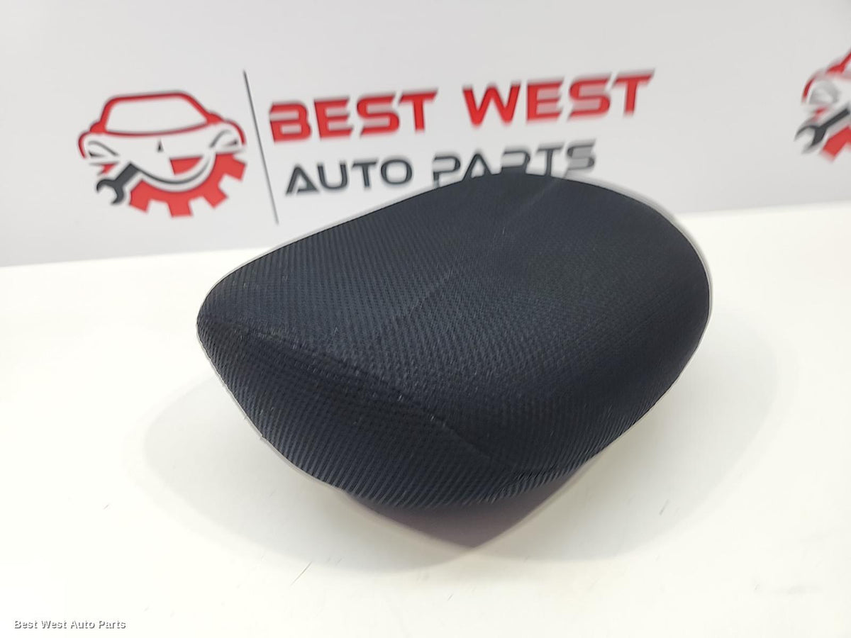 2019 MITSUBISHI TRITON Headrest