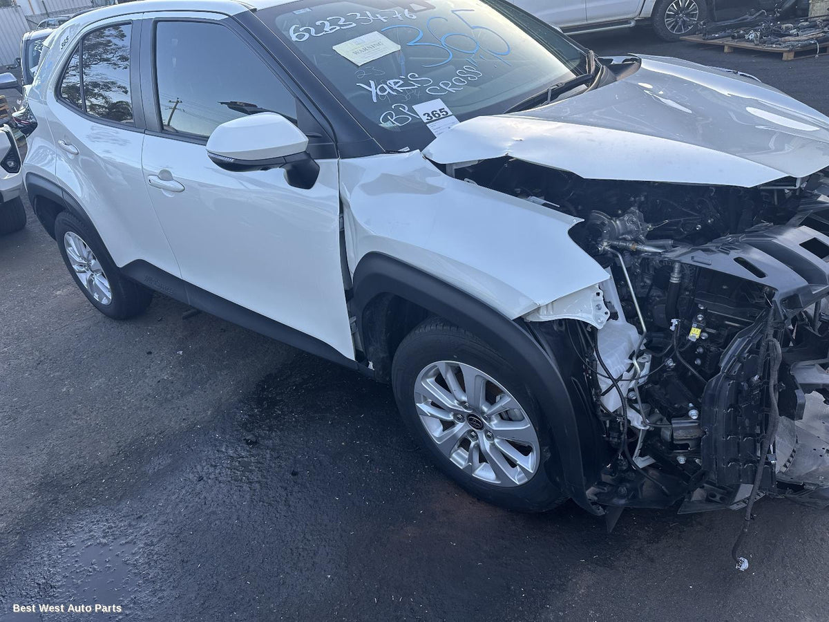 2021 TOYOTA YARIS CROSS Side Step/Skirt