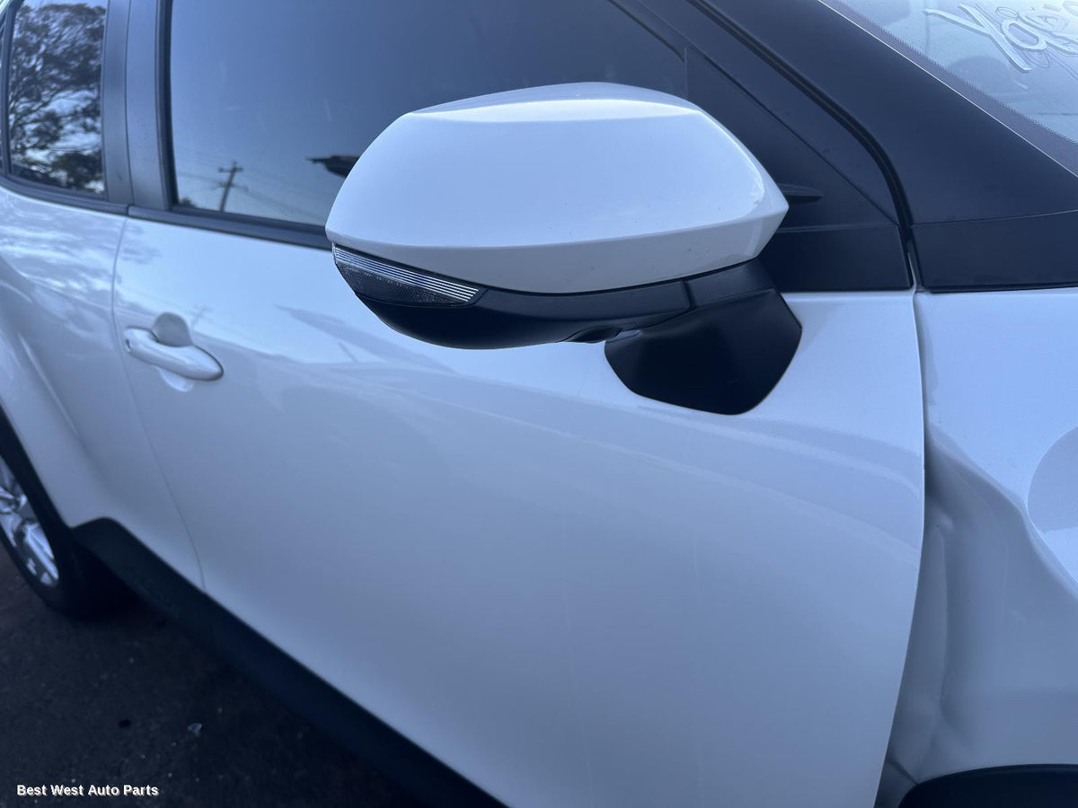 2021 TOYOTA YARIS CROSS Sunvisor