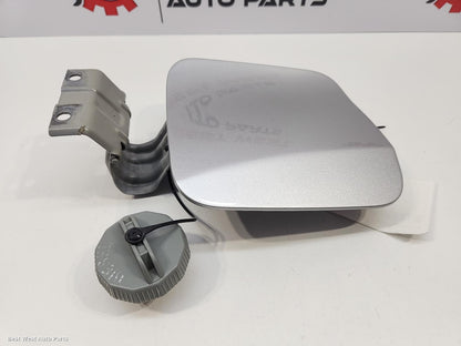 2019 MITSUBISHI TRITON Fuel Door / Filler