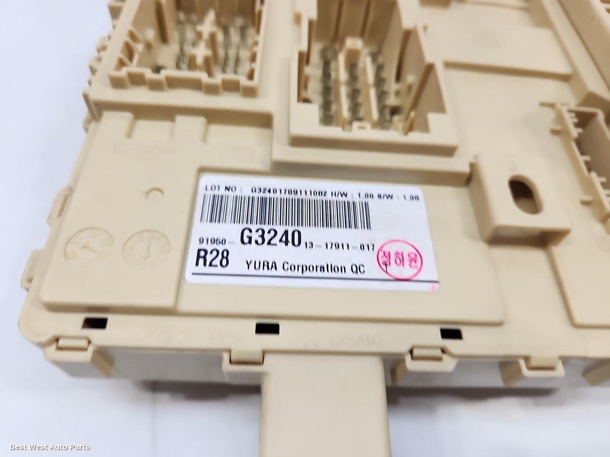 2018 HYUNDAI I30 Fuse Box