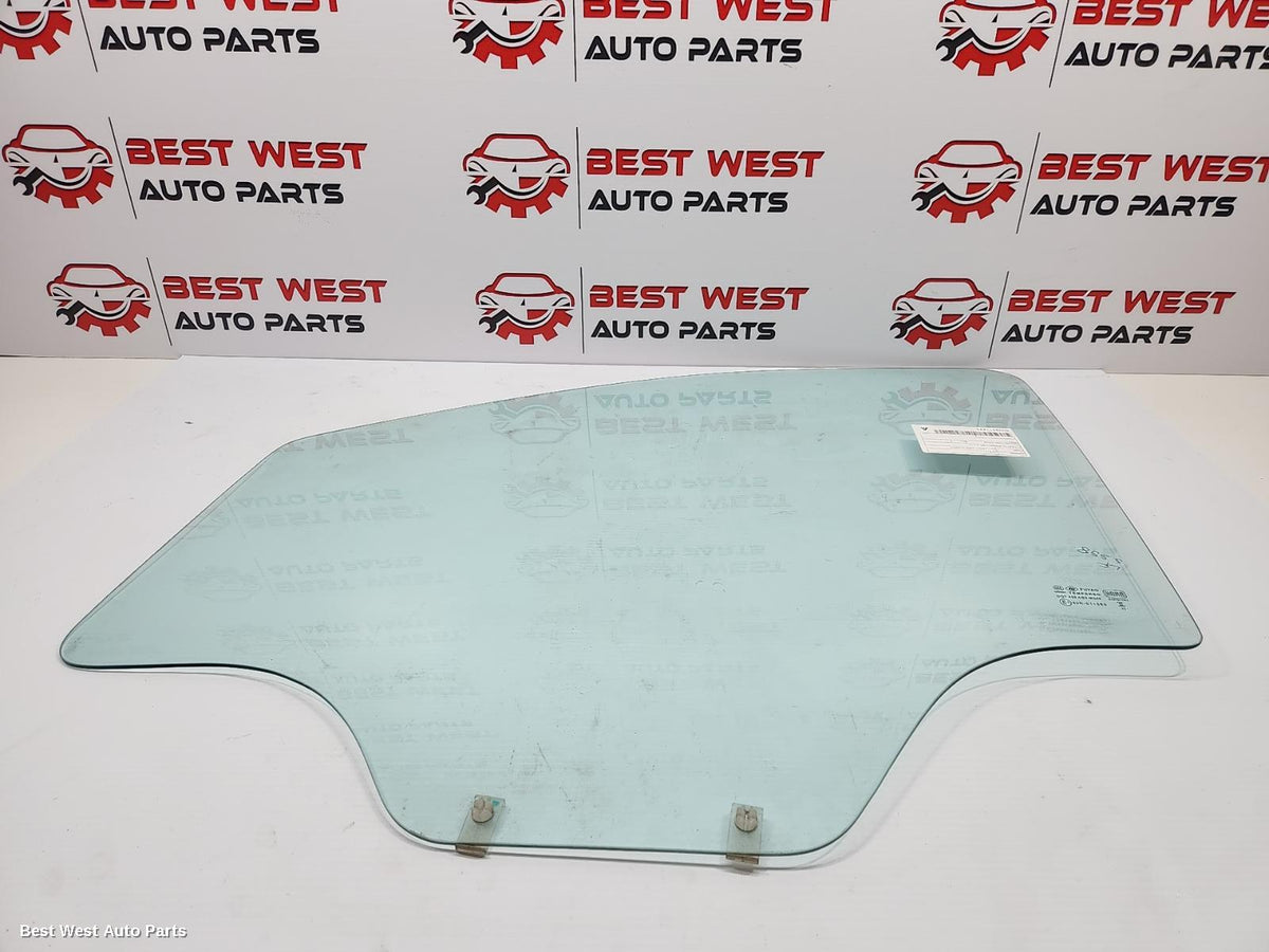 2021 LDV G10 Left Front Door Window