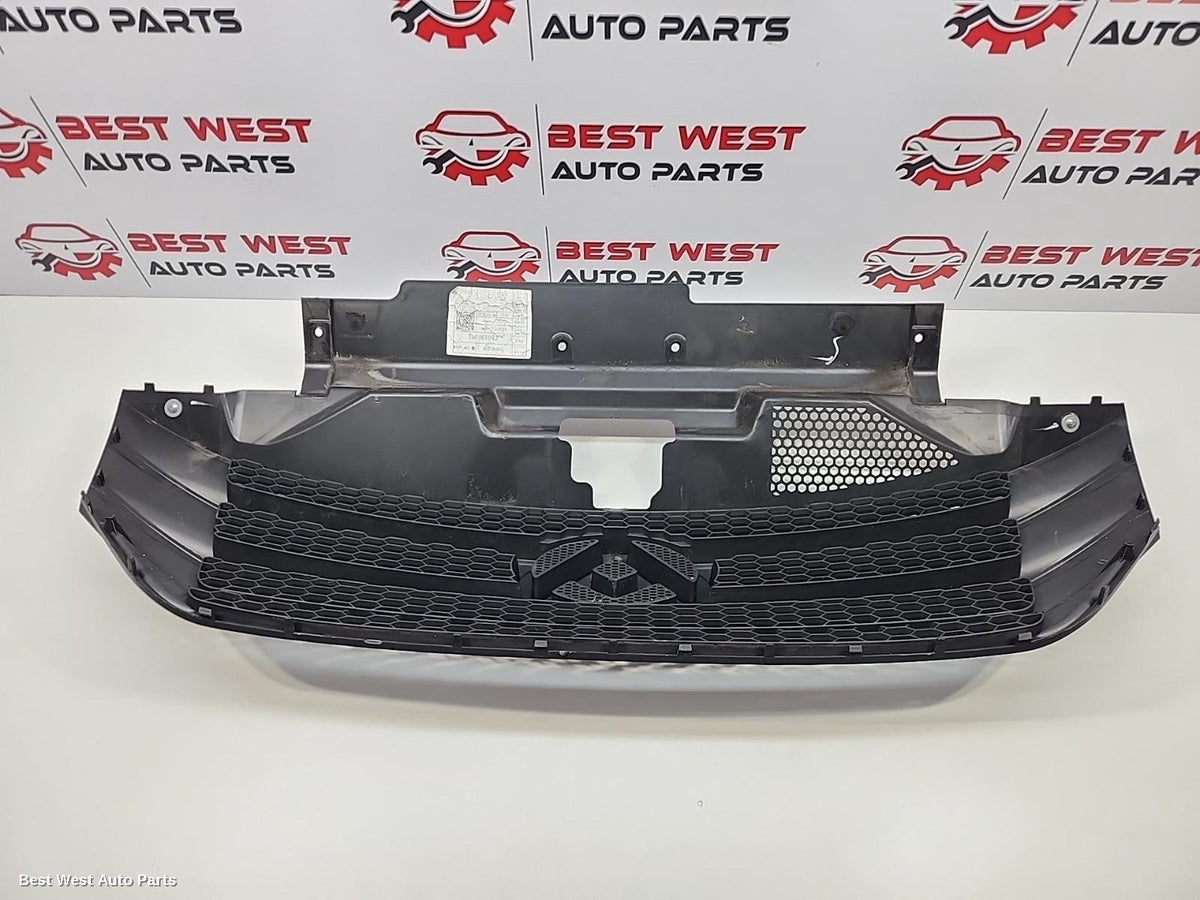 2021 LDV G10 Grille