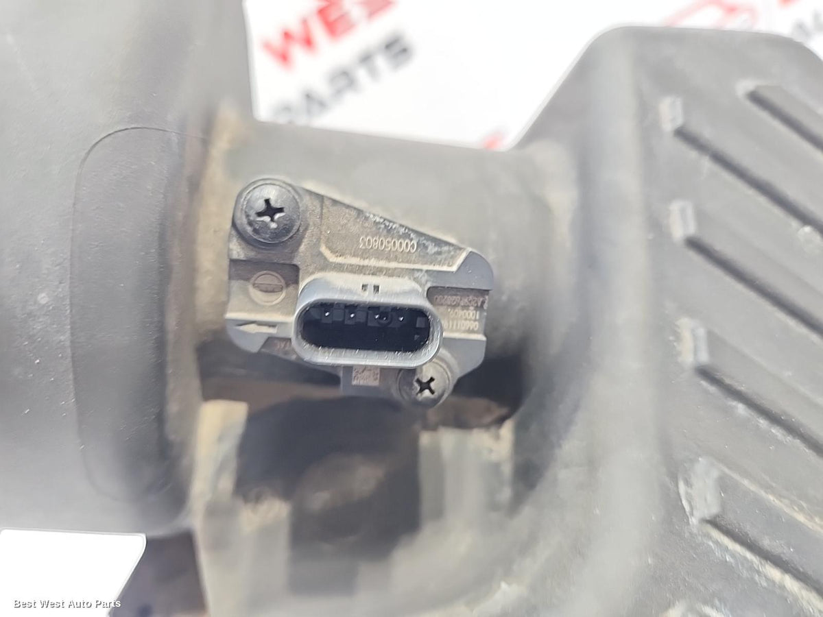 2021 LDV G10 Air Cleaner/Box