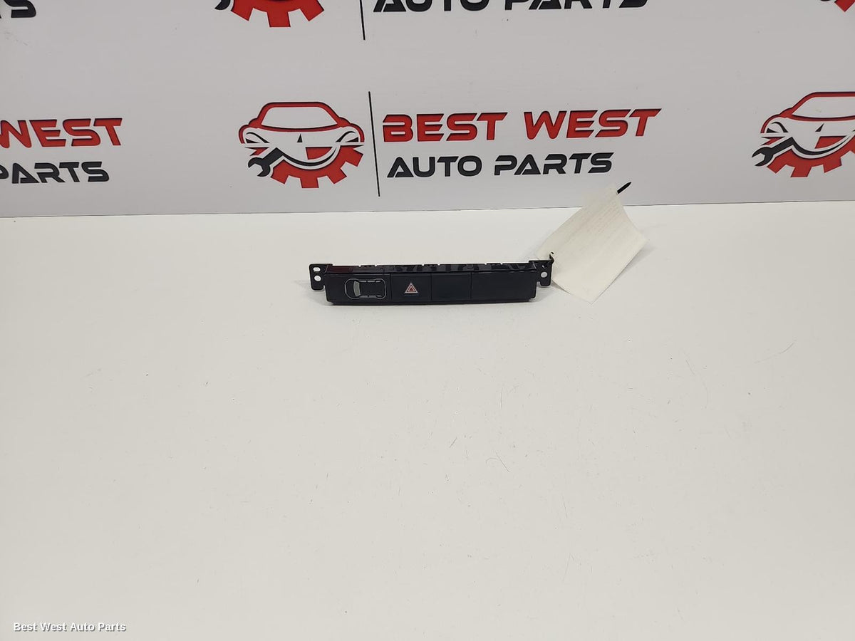 2019 MITSUBISHI PAJERO Flasher/Hazard Relay