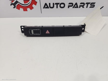 2019 MITSUBISHI PAJERO Flasher/Hazard Relay