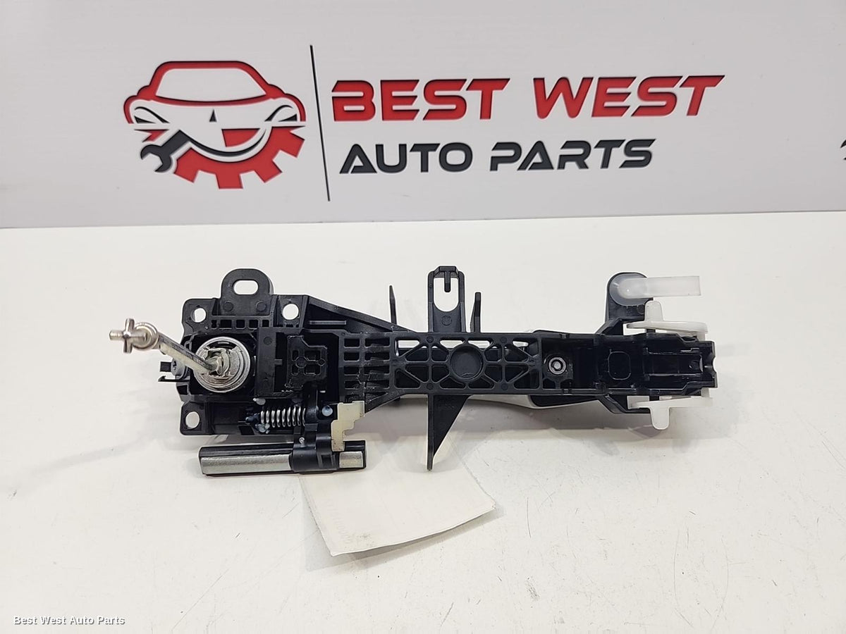 2021 TOYOTA YARIS CROSS Door Handle
