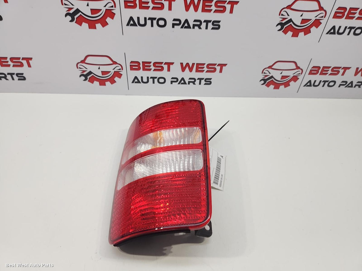 2015 VOLKSWAGEN CADDY Right Taillight