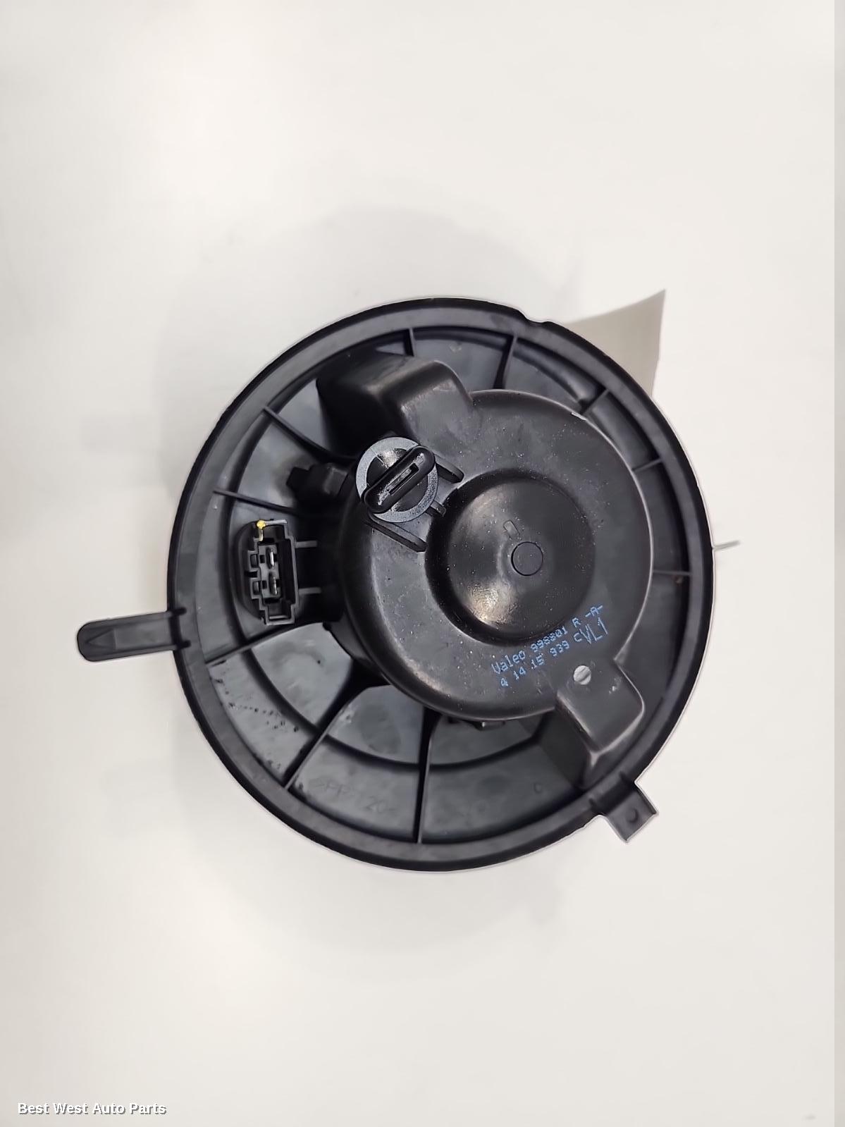2015 VOLKSWAGEN CADDY Heater Fan Motor