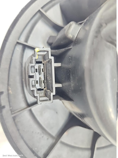 2015 VOLKSWAGEN CADDY Heater Fan Motor