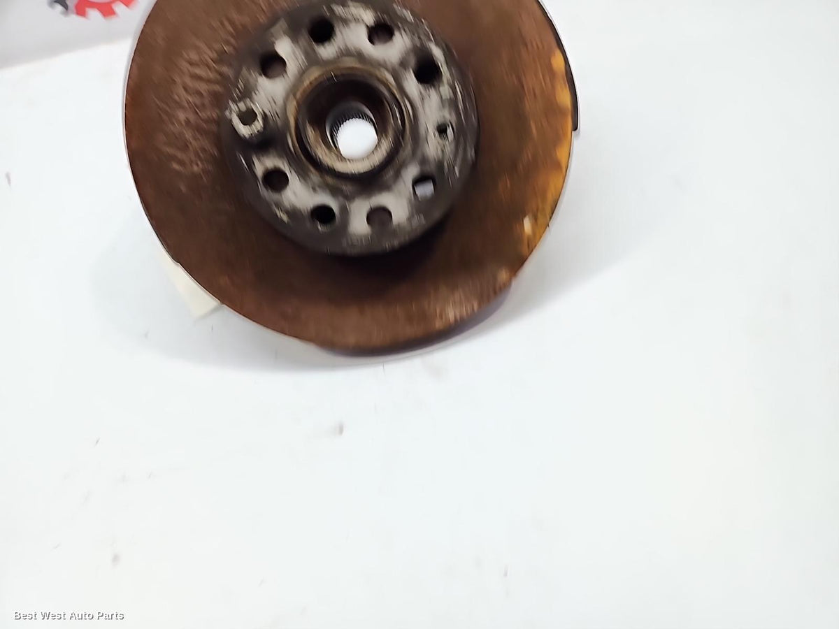 2015 VOLKSWAGEN CADDY Right Front Hub Assembly
