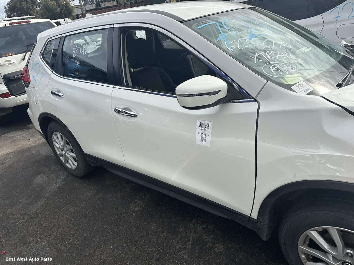 2020 NISSAN XTRAIL Right Front Window Reg/Motor