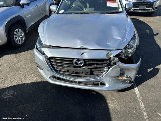 2018 MAZDA 3 Right Front Door Window