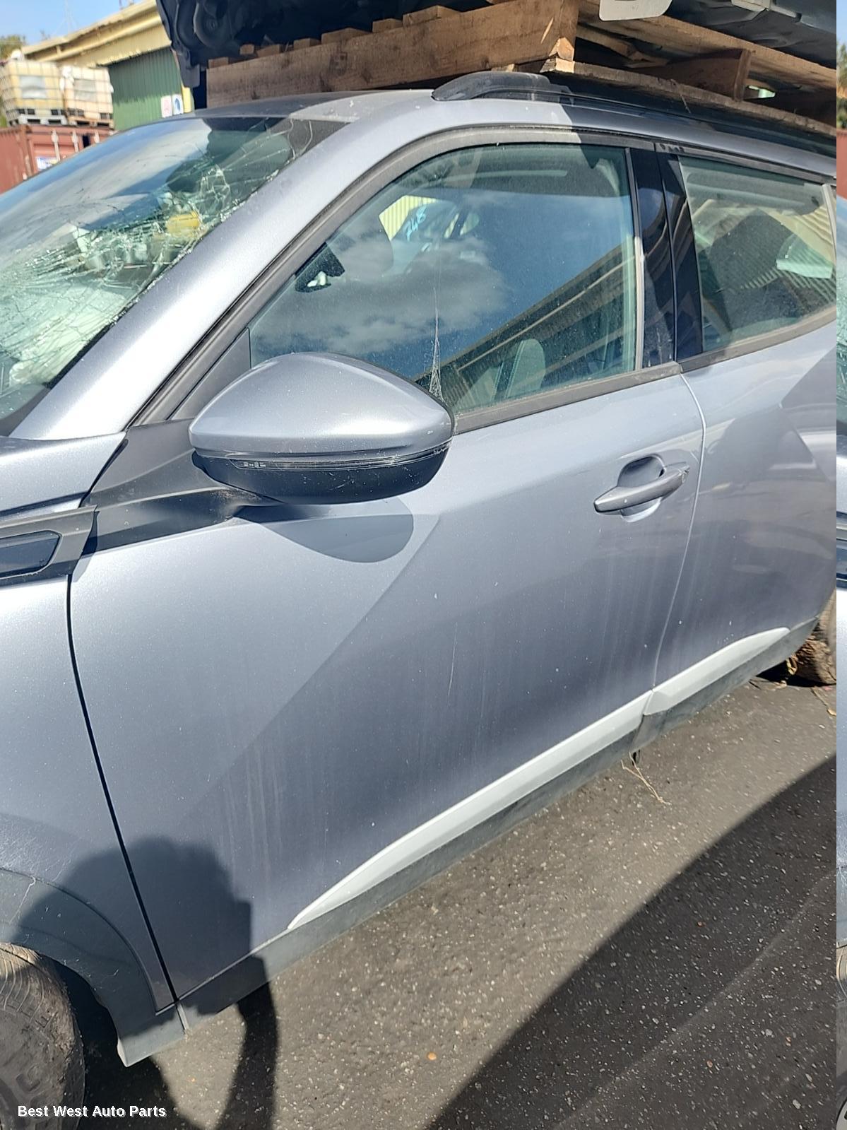 2021 PEUGEOT 2008 Right Front Door Window