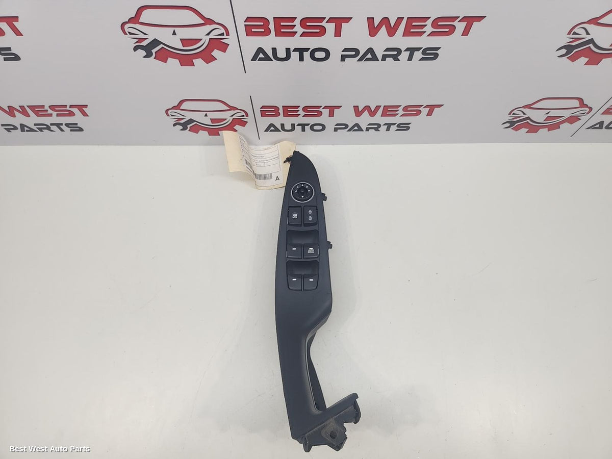 2018 HYUNDAI I30 Pwr Dr Wind Switch