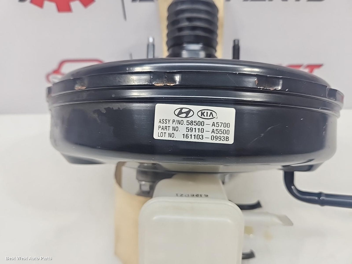2016 HYUNDAI I30 Brake Booster
