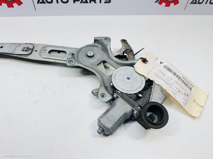 2019 TOYOTA YARIS Right Front Window Reg/Motor