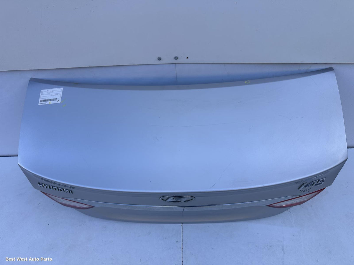 2012 HYUNDAI I45 Bootlid/Tailgate