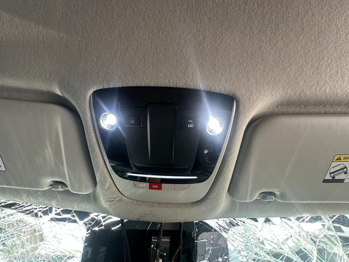 2025 KIA SELTOS Courtesy Light